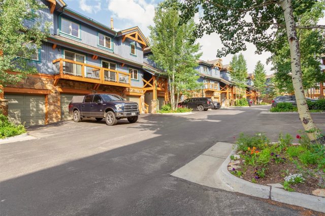 Condo in Los Pinos, Breckenridge, CO — photo 1 (MLS S1064276)