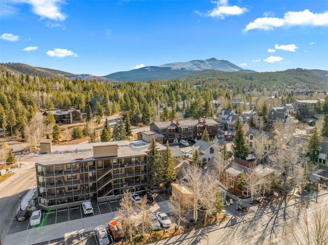 Condo in Gold Creek, Breckenridge — photo 5 Condo in Gold Creek, Breckenridge, CO — photo 5 (MLS S1064386)