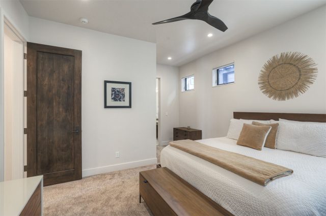 212 Frisco Street photo 20