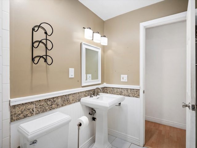 550 S French Street G1 photo 16