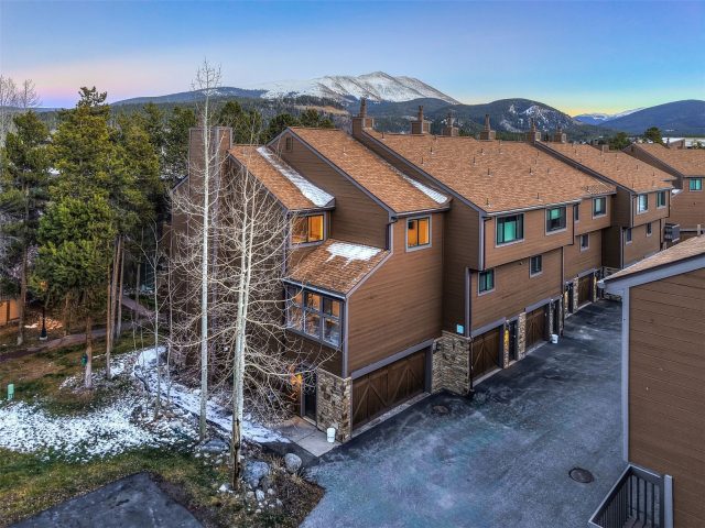 Townhome in Winterpoint Townhomes, Breckenridge — photo 1 Townhome in Winterpoint Townhomes, Breckenridge, CO — photo 1 (MLS S1064411)
