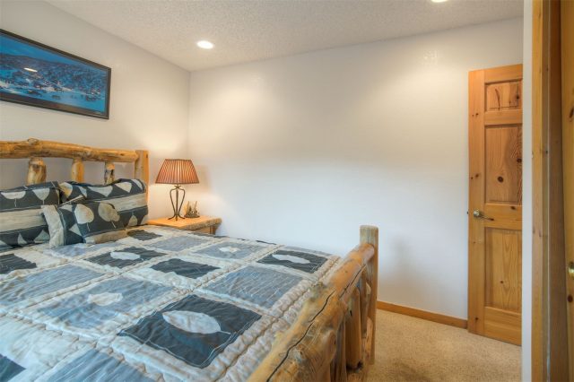 270 Primrose Path 33 photo 23