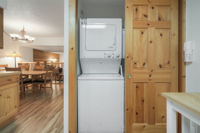 270 Primrose Path 33 photo 26