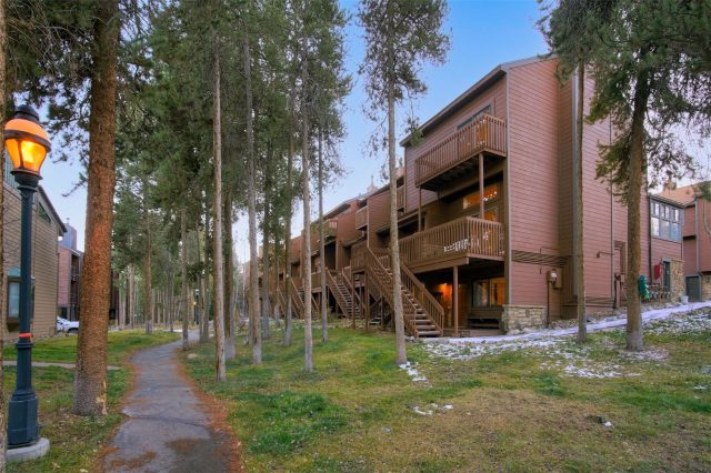 270 Primrose Path 33 photo 39