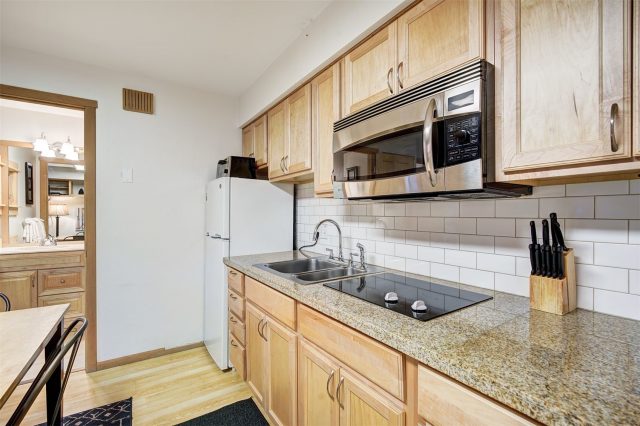 270 Primrose Path 33b photo 12