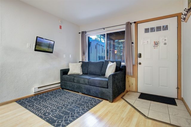 270 Primrose Path 33b photo 7