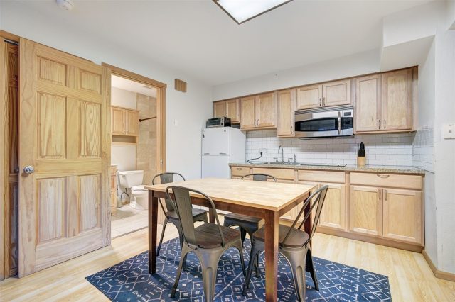 270 Primrose Path 33b photo 9