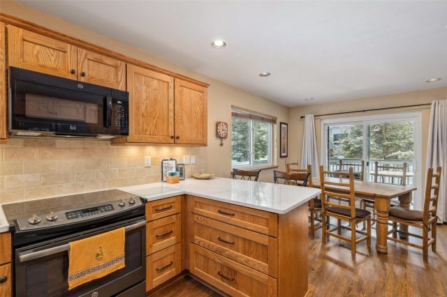 723 Hunters Circle 0 photo 10