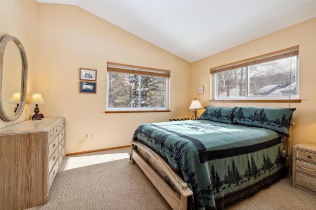723 Hunters Circle 0 photo 12