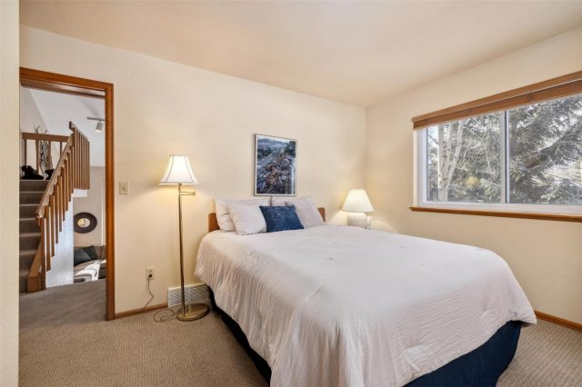 723 Hunters Circle 0 photo 16
