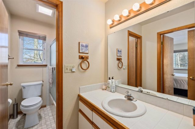 723 Hunters Circle 0 photo 18