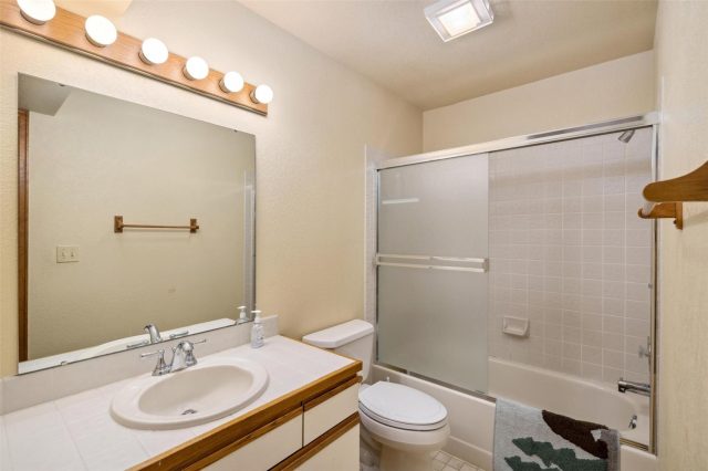 723 Hunters Circle 0 photo 20