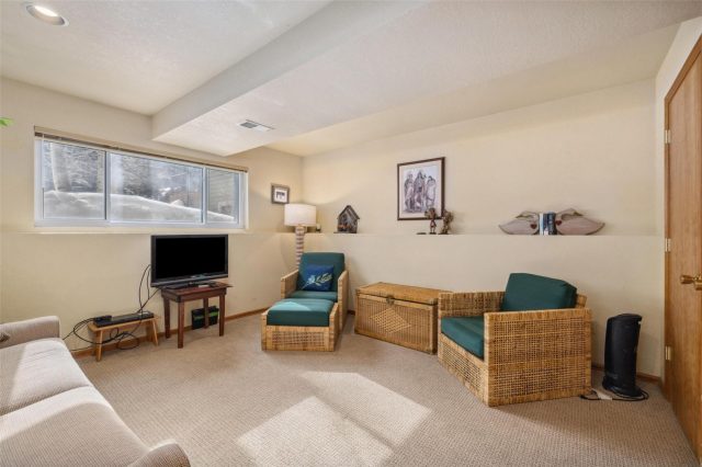 723 Hunters Circle 0 photo 21