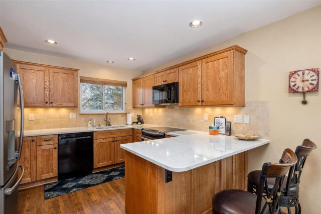 723 Hunters Circle 0 photo 8
