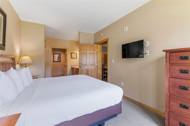 910 Copper Road 219 photo 16