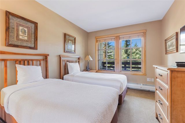 910 Copper Road 219 photo 20