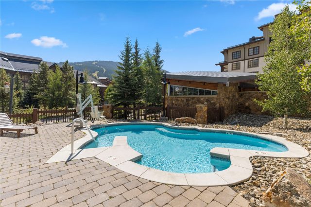 910 Copper Road 219 photo 29