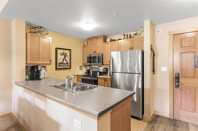 910 Copper Road 219 photo 8