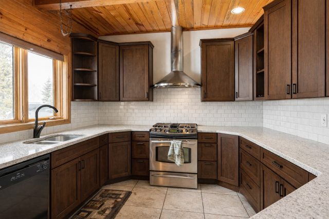 596 Aspen Drive photo 10