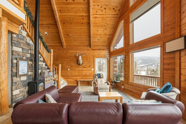 596 Aspen Drive photo 17