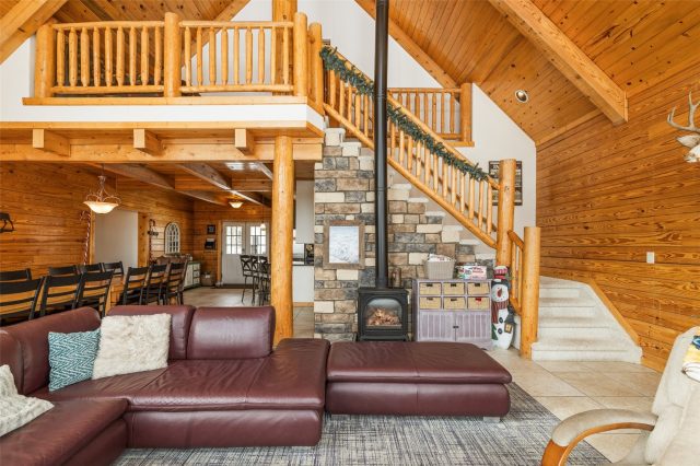 596 Aspen Drive photo 18