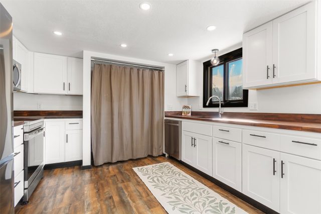75 Reliance Drive photo 7