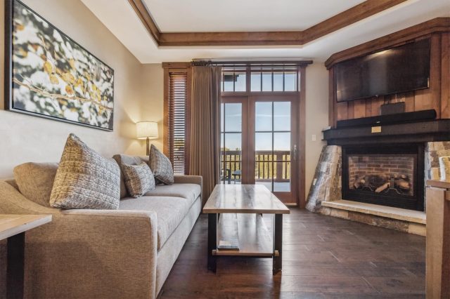 1521 Ski Hill Road 8404 photo 10