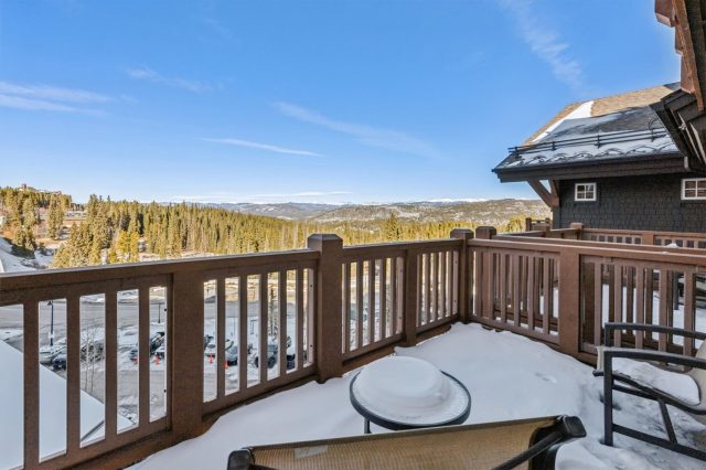 1521 Ski Hill Road 8404 photo 18