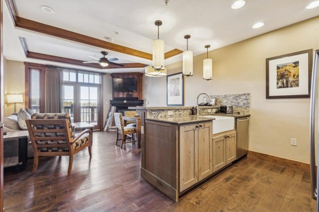 1521 Ski Hill Road 8404 photo 9
