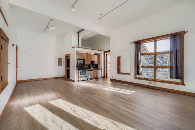 419 E Main Street C3 photo 11