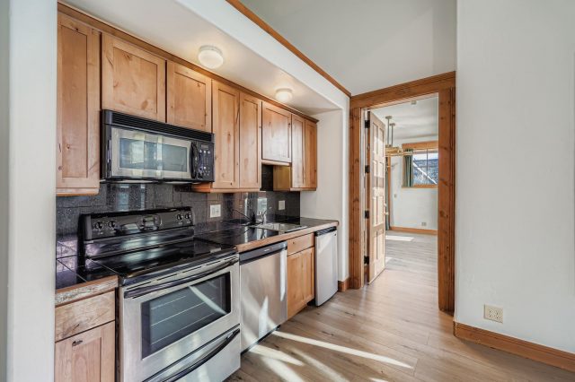 419 E Main Street C3 photo 12