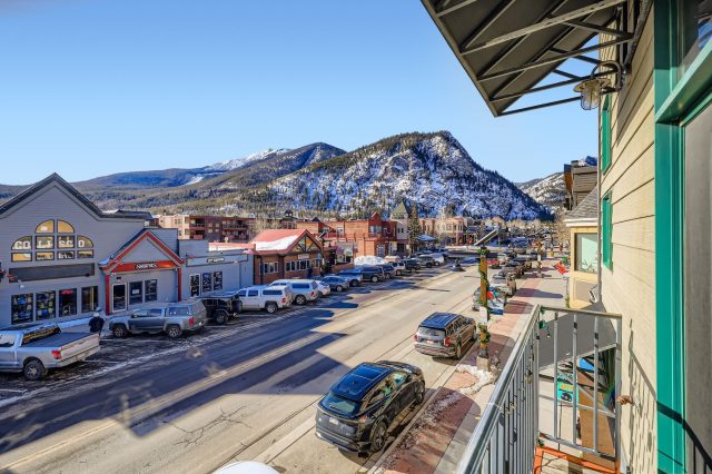  in Fifth And Main Condo, Frisco, CO — photo 4 (MLS S1064551)