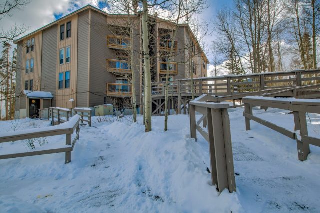Timeshare in Treehouse Condo, Silverthorne, CO — photo 1 (MLS S1064569)