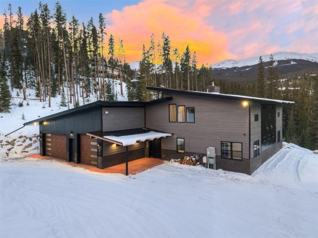 Home in Metes And Bounds - Breck, Breckenridge — photo 3 Home in Metes And Bounds - Breck, Breckenridge, CO — photo 3 (MLS S1064618)
