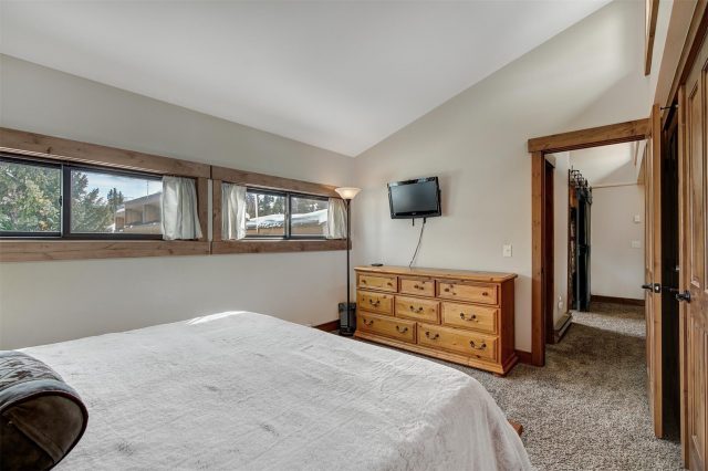 205 Primrose Path 3 photo 11