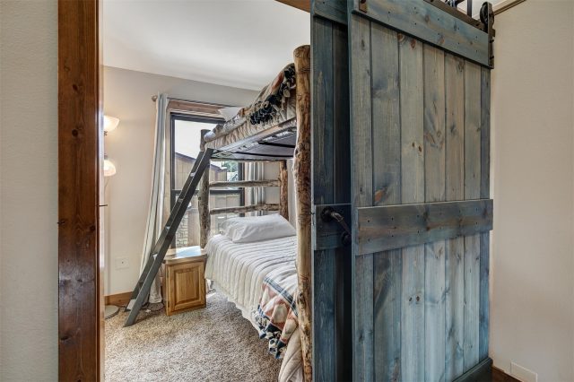 205 Primrose Path 3 photo 12