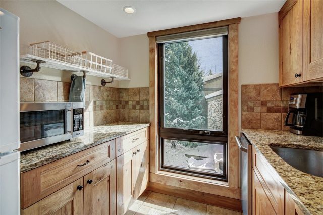 205 Primrose Path 3 photo 15