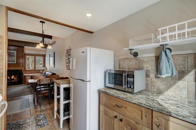 205 Primrose Path 3 photo 16