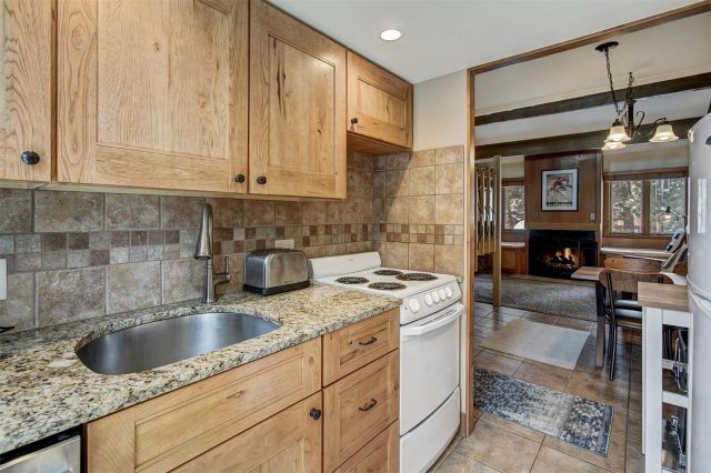 205 Primrose Path 3 photo 17
