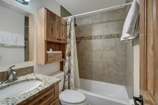 205 Primrose Path 3 photo 7