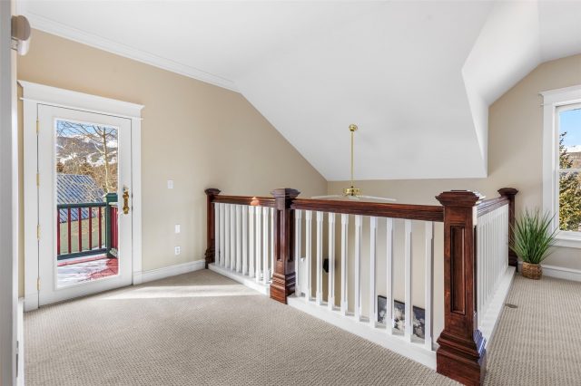 192 Wellington Road photo 18