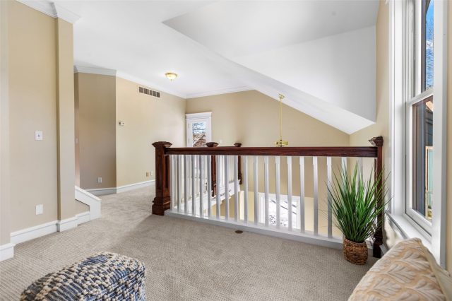 192 Wellington Road photo 21