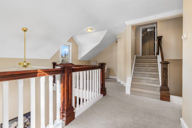 192 Wellington Road photo 22