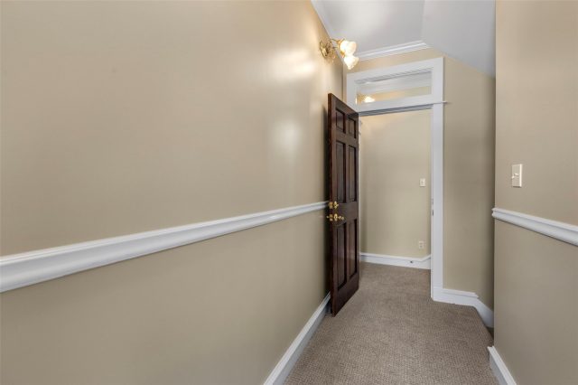 192 Wellington Road photo 31