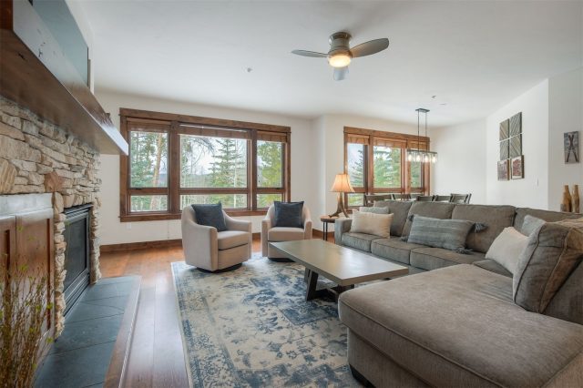 Condo in Bluesky Breckenridge Condo, Breckenridge, CO — photo 3 (MLS S1065746)