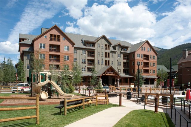 100 Dercum Square 8371 photo 24