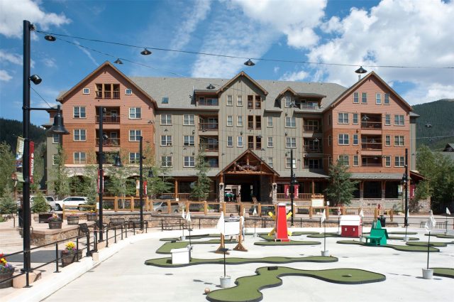 100 Dercum Square 8371 photo 25