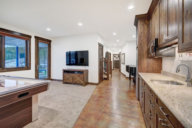 1057 Alpensee Drive photo 25