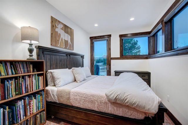 1057 Alpensee Drive photo 30