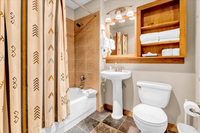 20 Hunki Dori Court 2301 photo 22